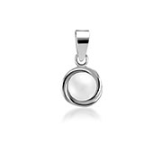 925 Sterling silver pendant with synthetic pearl.