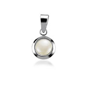 925 Sterling silver pendant with fresh water pearl.