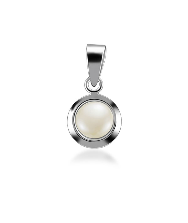 925 Sterling silver pendant with fresh water pearl.