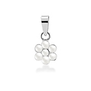 925 Sterling silver pendant with synthetic pearl.