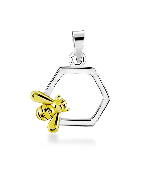 925 Sterling silver pendant.