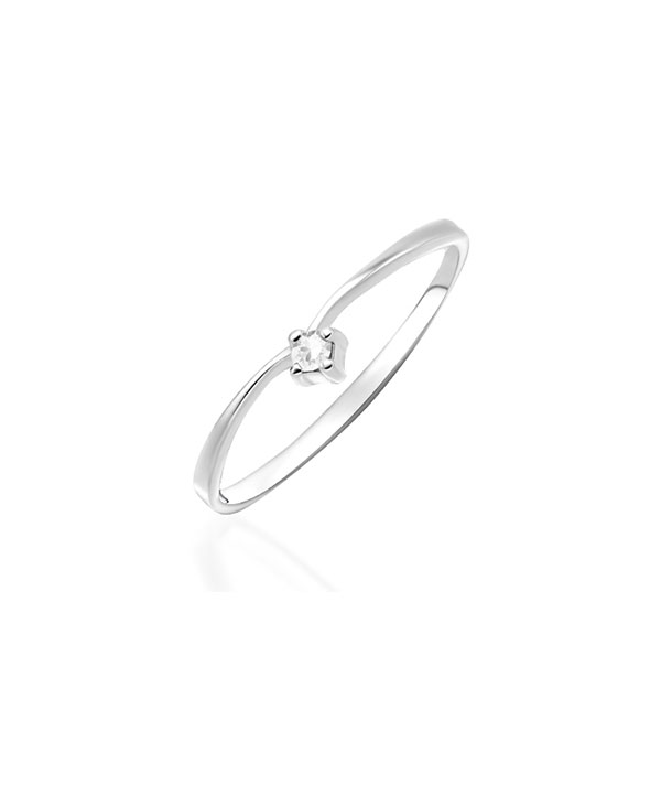 925 Sterling silver ring with cubic zircon.