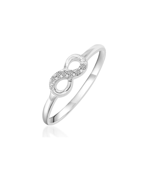 925 Sterling silver ring with cubic zircon.