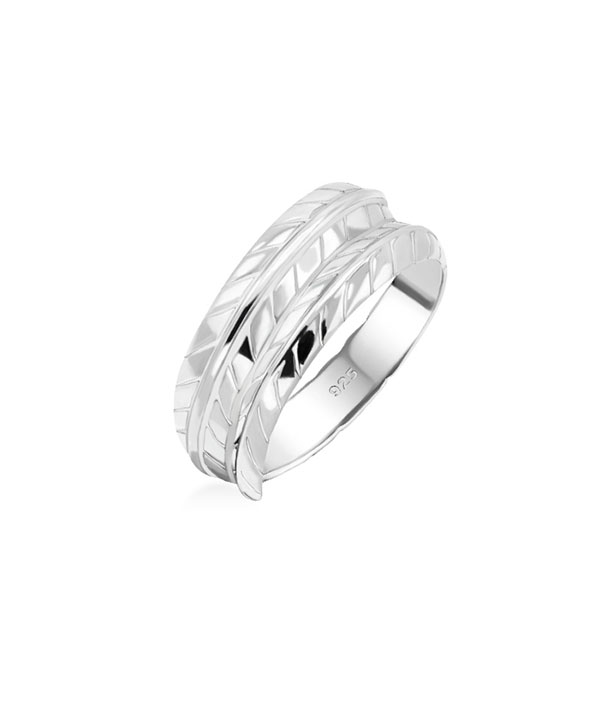 Men’s silver jewelry can accent a suit or casual outfit.