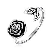 925 Sterling silver ring.