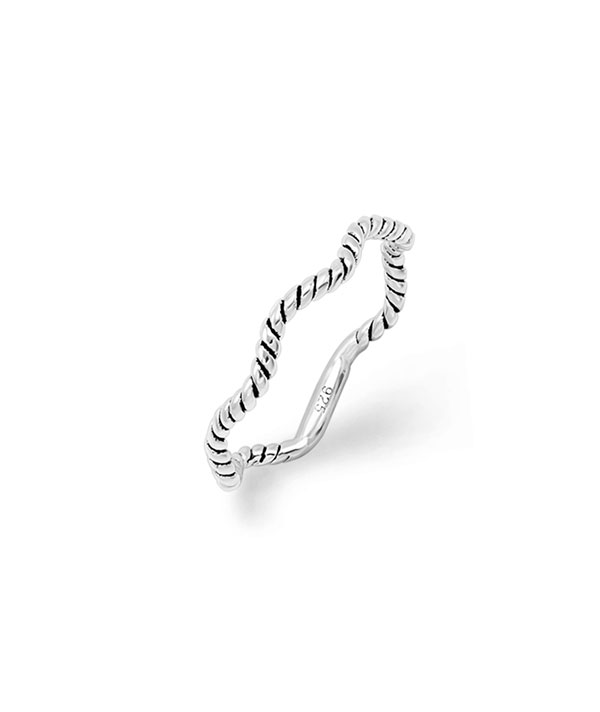 925 Sterling silver ring.