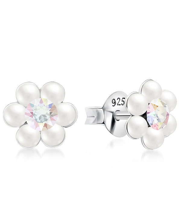 925 Sterling silver stud with synthetic pearl.