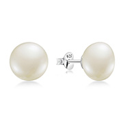 925 Sterling silver stud with fresh water pearl.