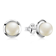 925 Sterling silver stud with fresh water pearl.