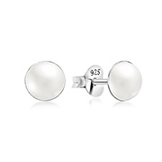 925 Sterling silver stud with synthetic pearl.