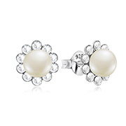 925 Sterling silver stud with fresh water pearl.
