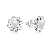 925 Sterling silver stud with fresh water pearl.