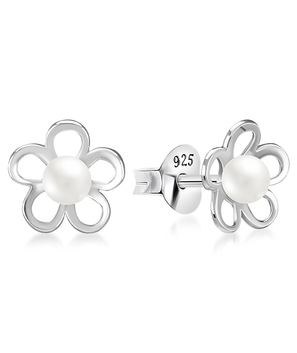 925 Sterling silver stud with synthetic pearl.