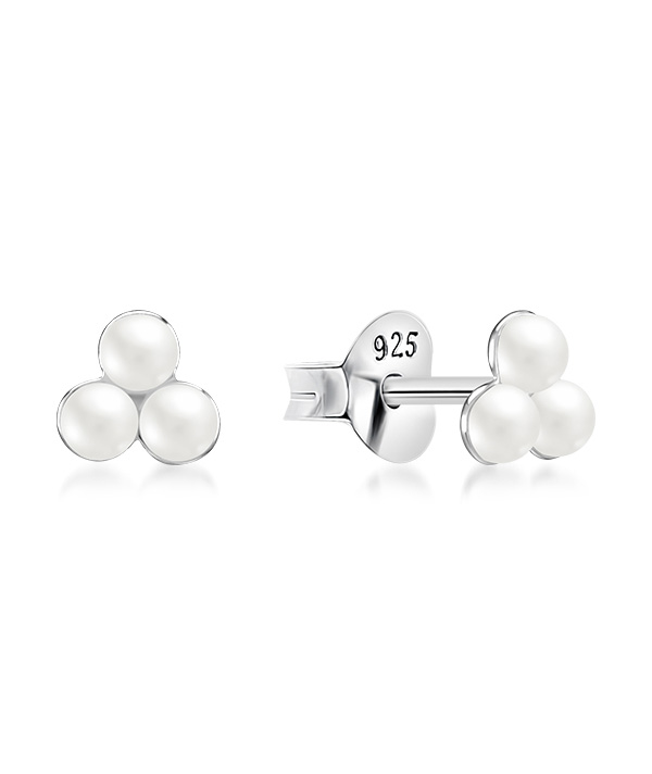 925 Sterling silver stud with synthetic pearl.