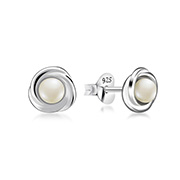 925 Sterling silver stud with fresh water pearl.