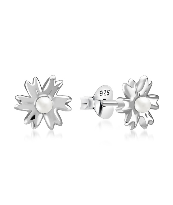 925 Sterling silver stud with synthetic pearl.