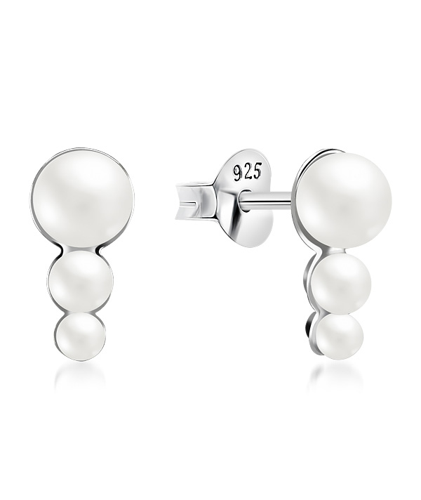 925 Sterling silver stud with synthetic pearl.