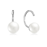 925 Sterling silver earring with synthetic pearl.