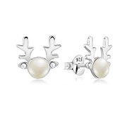 925 Sterling silver stud with fresh water pearl.