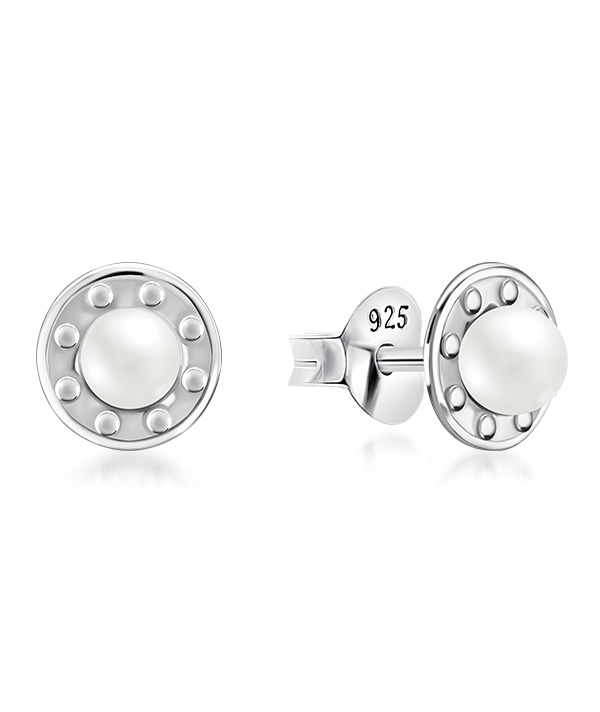 925 Sterling silver stud with synthetic pearl.