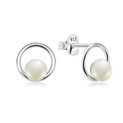 925 Sterling silver stud with fresh water pearl.