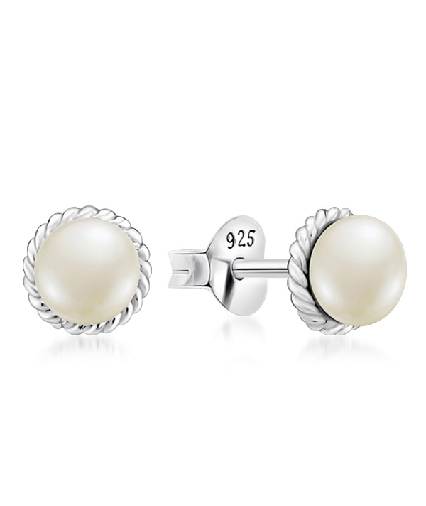 925 Sterling silver stud with fresh water pearl.