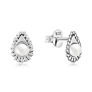 925 Sterling silver stud with synthetic pearl.