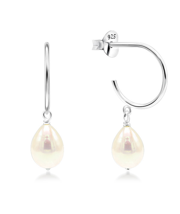 925 Sterling silver stud with fresh water pearl.
