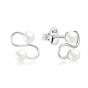 925 Sterling silver stud with synthetic pearl.