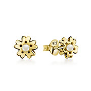 Gold plated sterling silver stud with synthetic pearl.