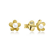 Gold plated sterling silver stud with synthetic pearl.