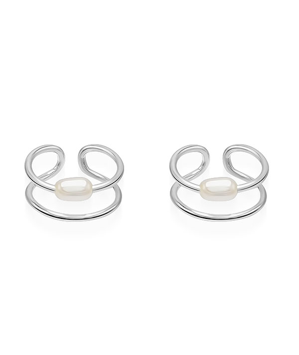 925 Sterling silver earcuff.