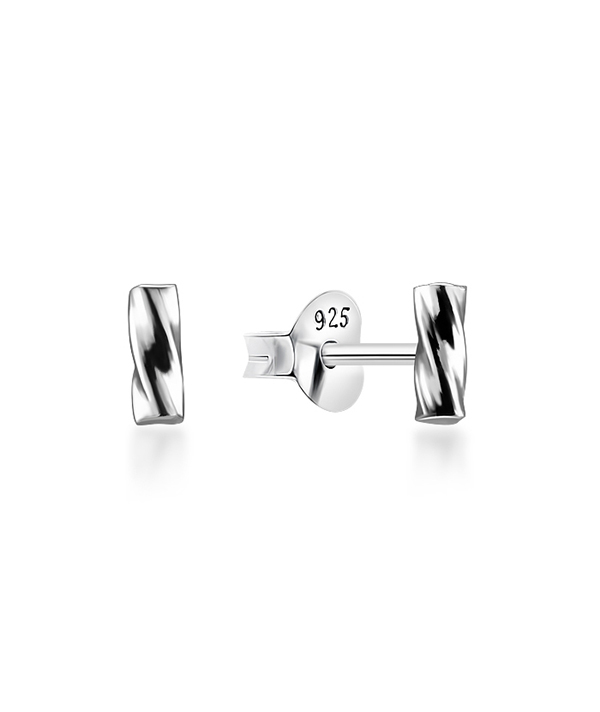 Plain 925 Sterling silver stud earring.