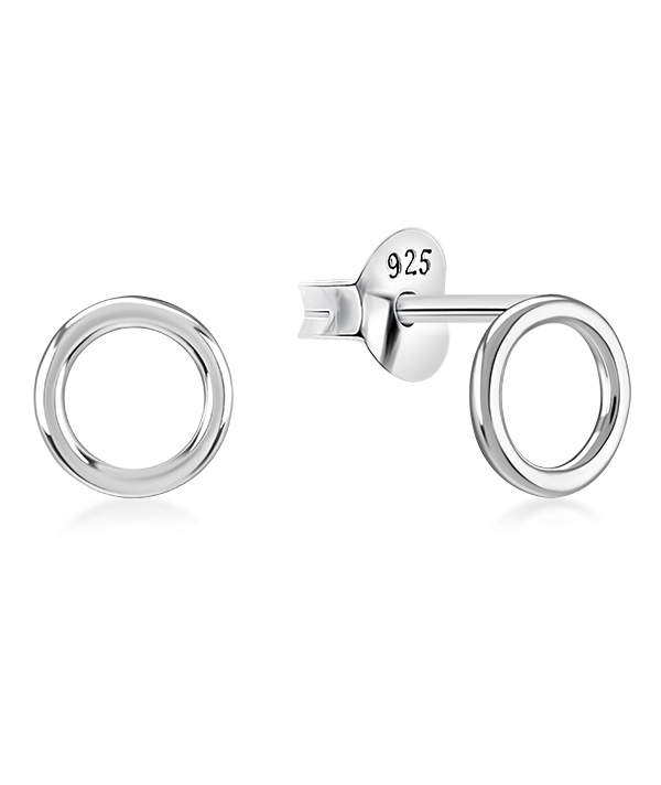 Plain 925 Sterling silver stud earring.