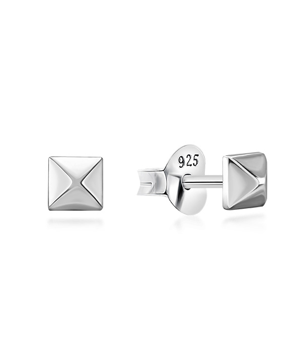 Plain 925 Sterling silver stud earring.