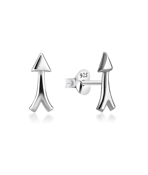 Plain 925 Sterling silver stud earring.