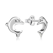 Plain 925 Sterling silver stud earring.