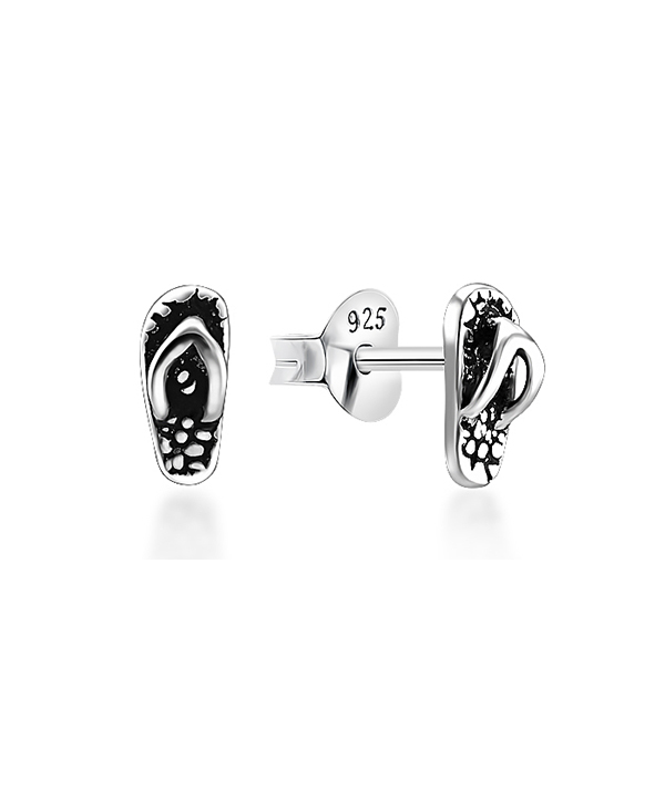 Plain 925 Sterling silver stud earring.