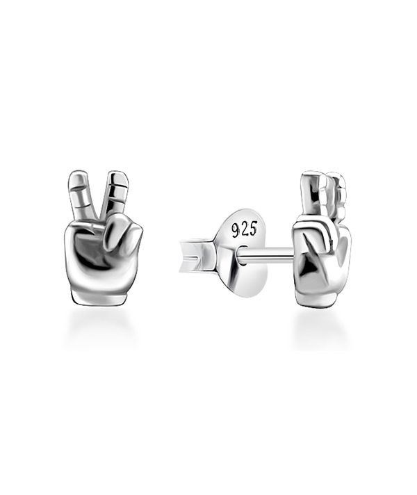 Plain 925 Sterling silver stud earring.