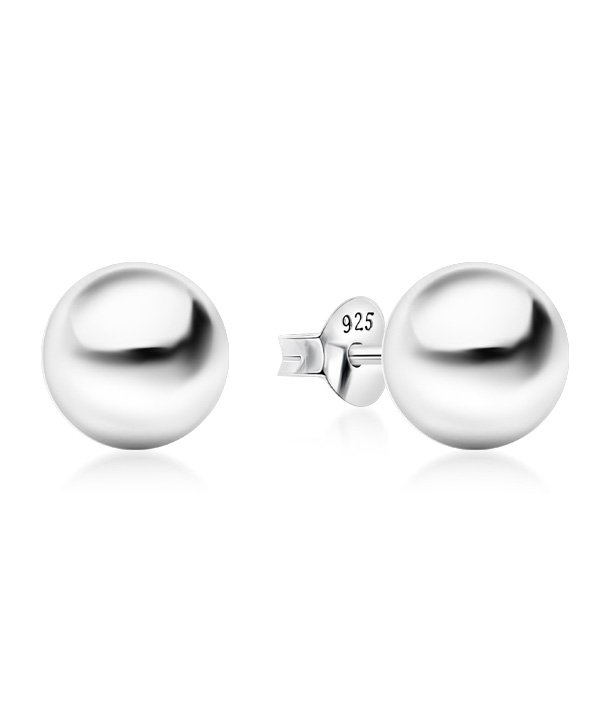 Plain 925 Sterling silver stud earring.