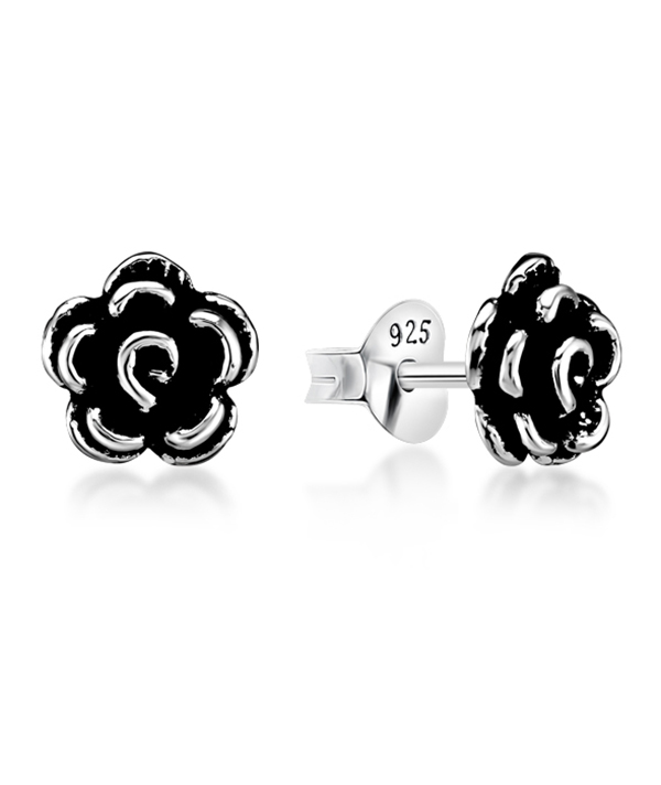 Plain 925 Sterling silver stud earring.