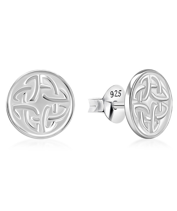 Plain 925 Sterling silver stud earring.