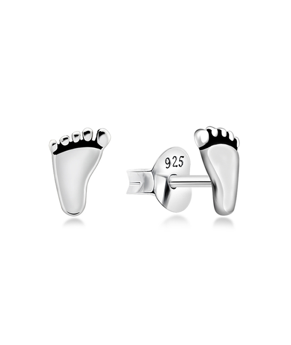 Plain 925 Sterling silver stud earring.