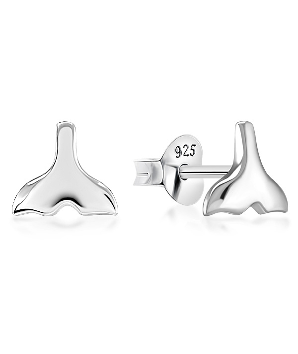 Plain 925 Sterling silver stud earring.