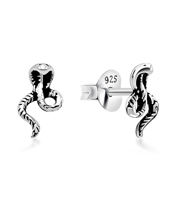 Plain 925 Sterling silver stud earring.