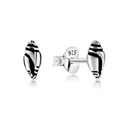 Plain 925 Sterling silver stud earring.