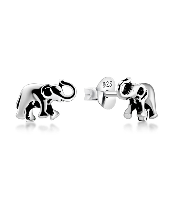 Plain 925 Sterling silver stud earring.