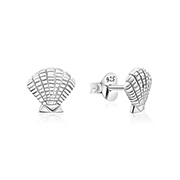 Plain 925 Sterling silver stud earring.