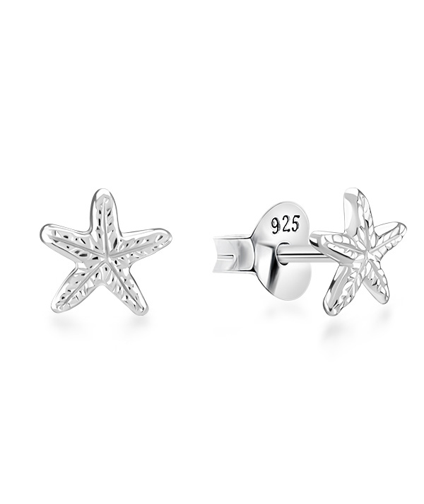 Plain 925 Sterling silver stud earring.