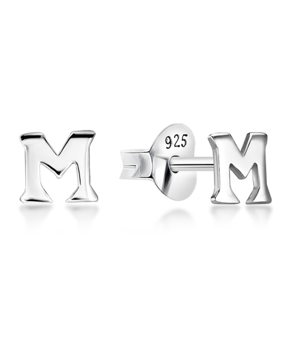 Plain 925 Sterling silver stud earring.